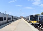 Eastbound mid afternoon LIRR M7 Set arriving into the terminal